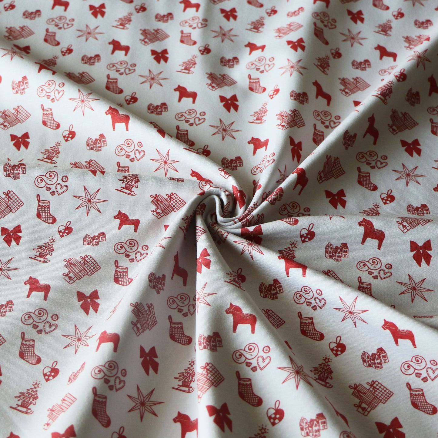 Trikå Skandi Jul 'Creme & Red' 0,9 m PreCut