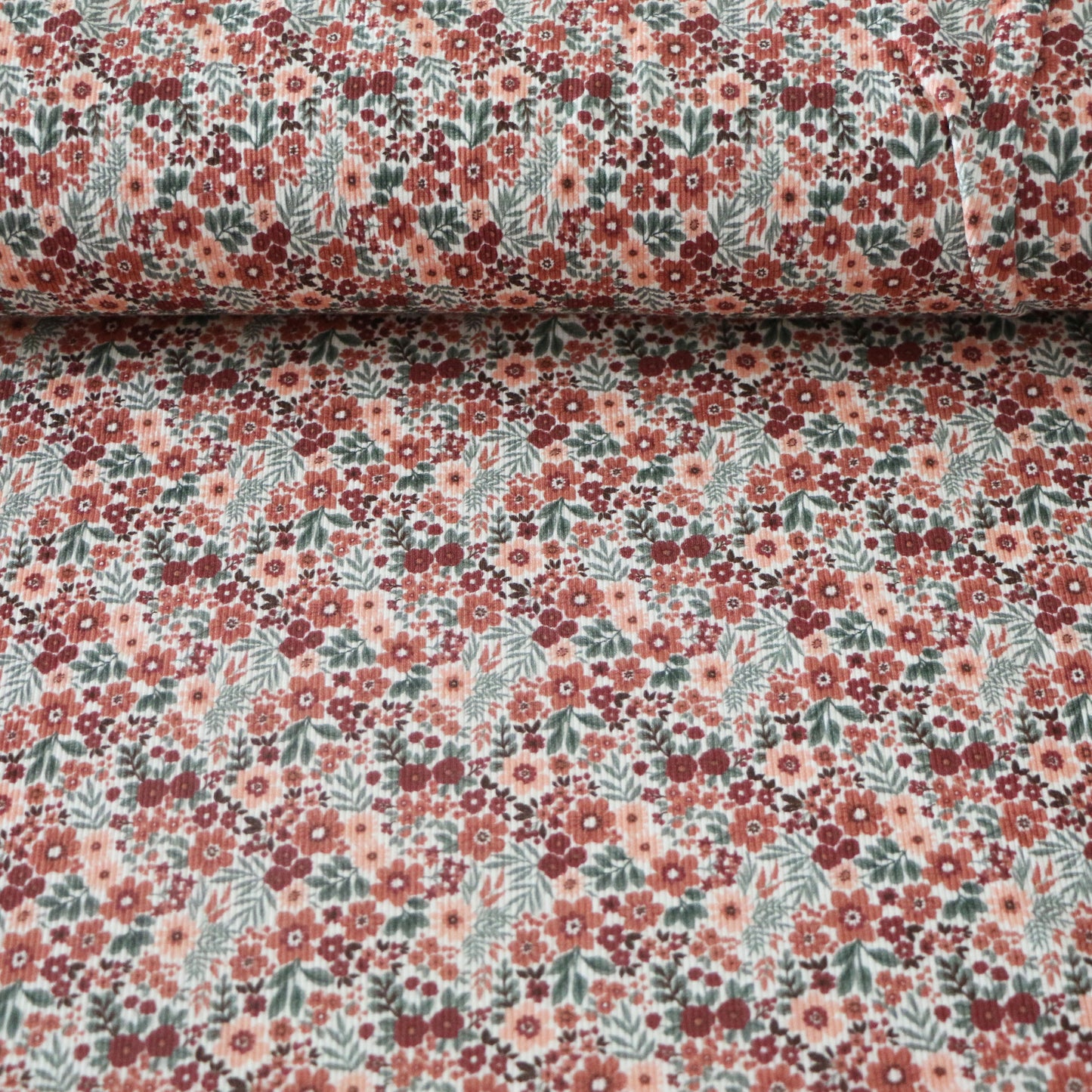 Ribbed Knit Grandmas Garden 'Creme'