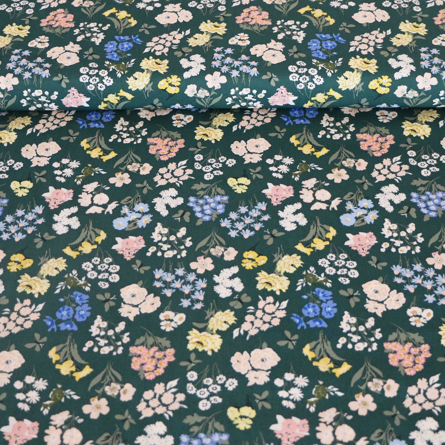 Gewebter Stoff Nachtsaga 'Forest Green'