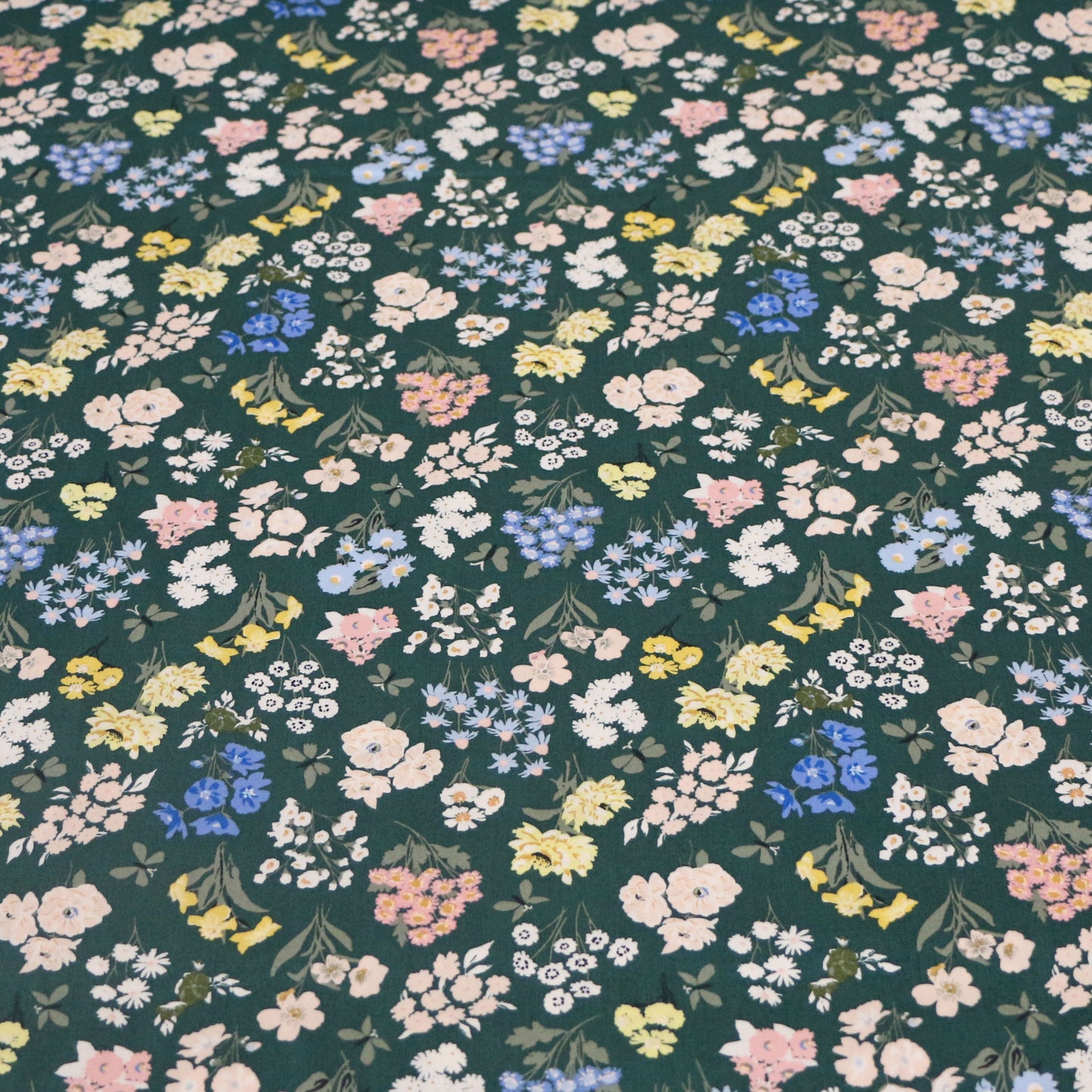 Gewebter Stoff Nachtsaga 'Forest Green'