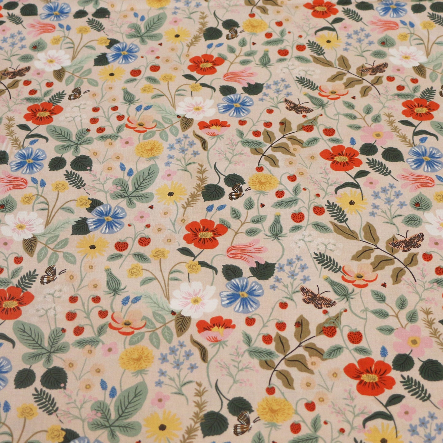 Woven Fabric Wild Strawberry Spot 'Beige'