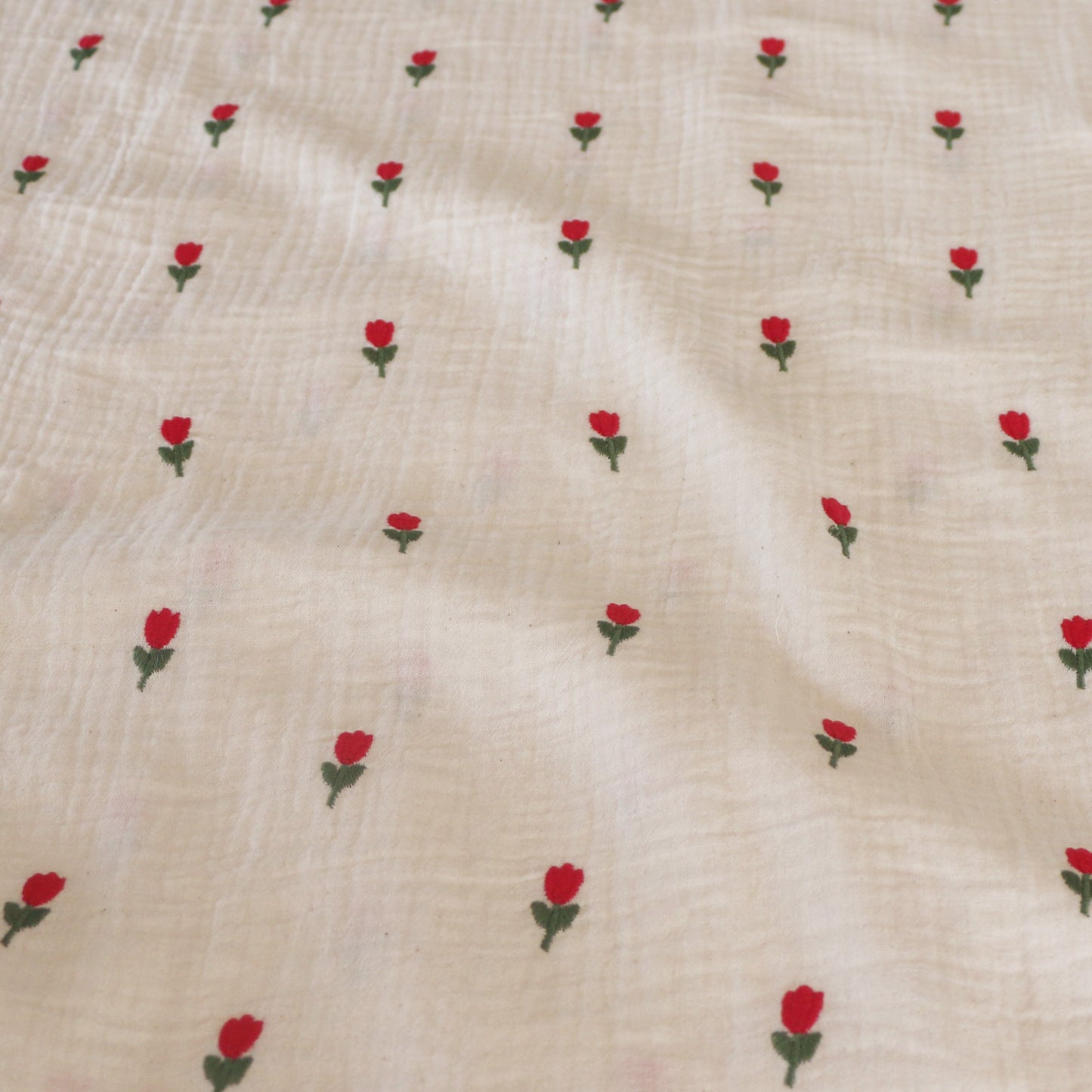 Double Gauze Embroidered Tulip 'Creme'