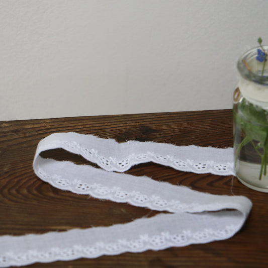 Embroidered Eyelet Lace – White with Floral Pattern small