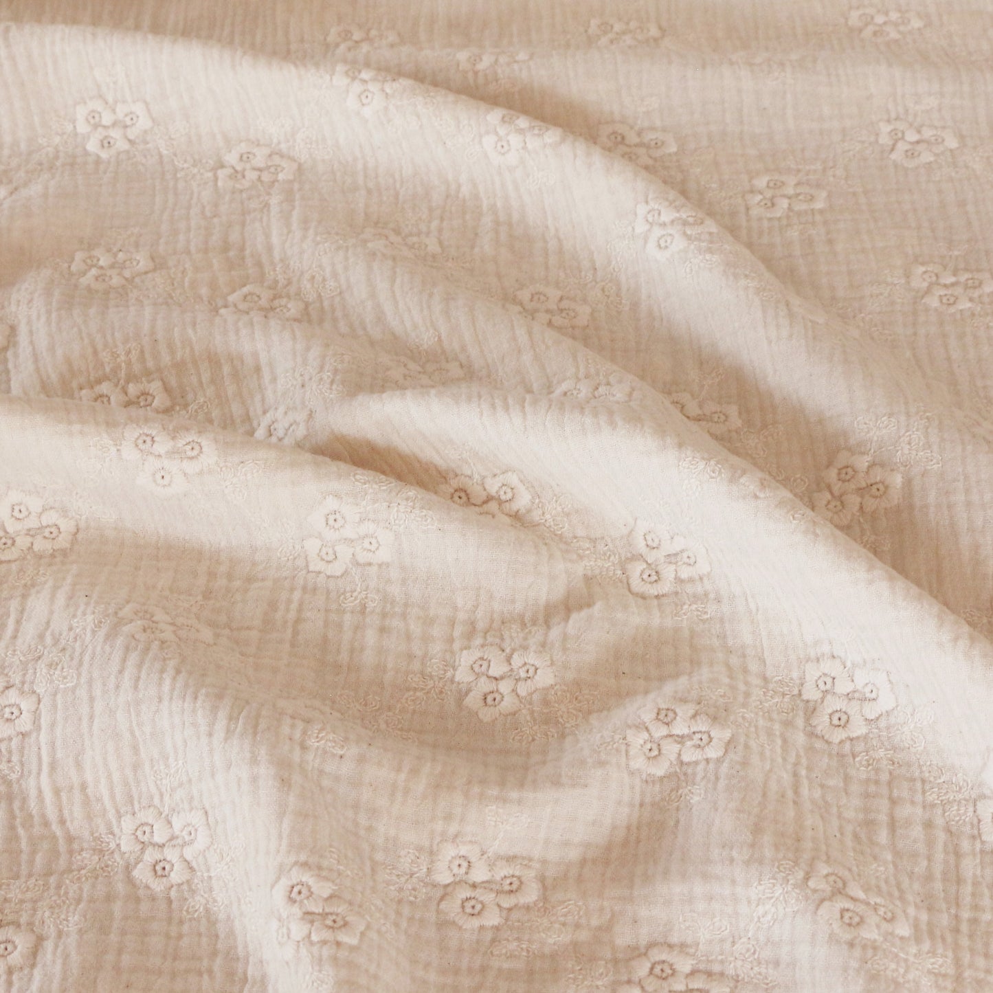 Musselin Bestickte Blumen 'Creme'