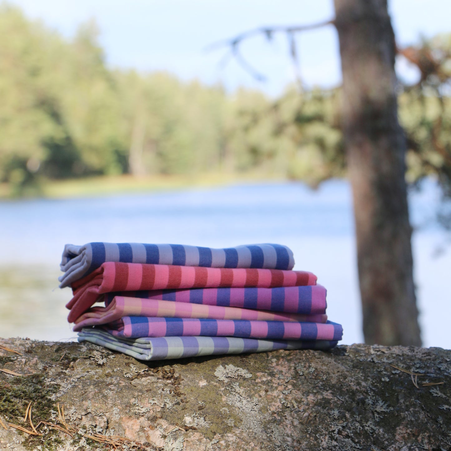 Rutig Vävd Stor 'Dark Blue & Rose'