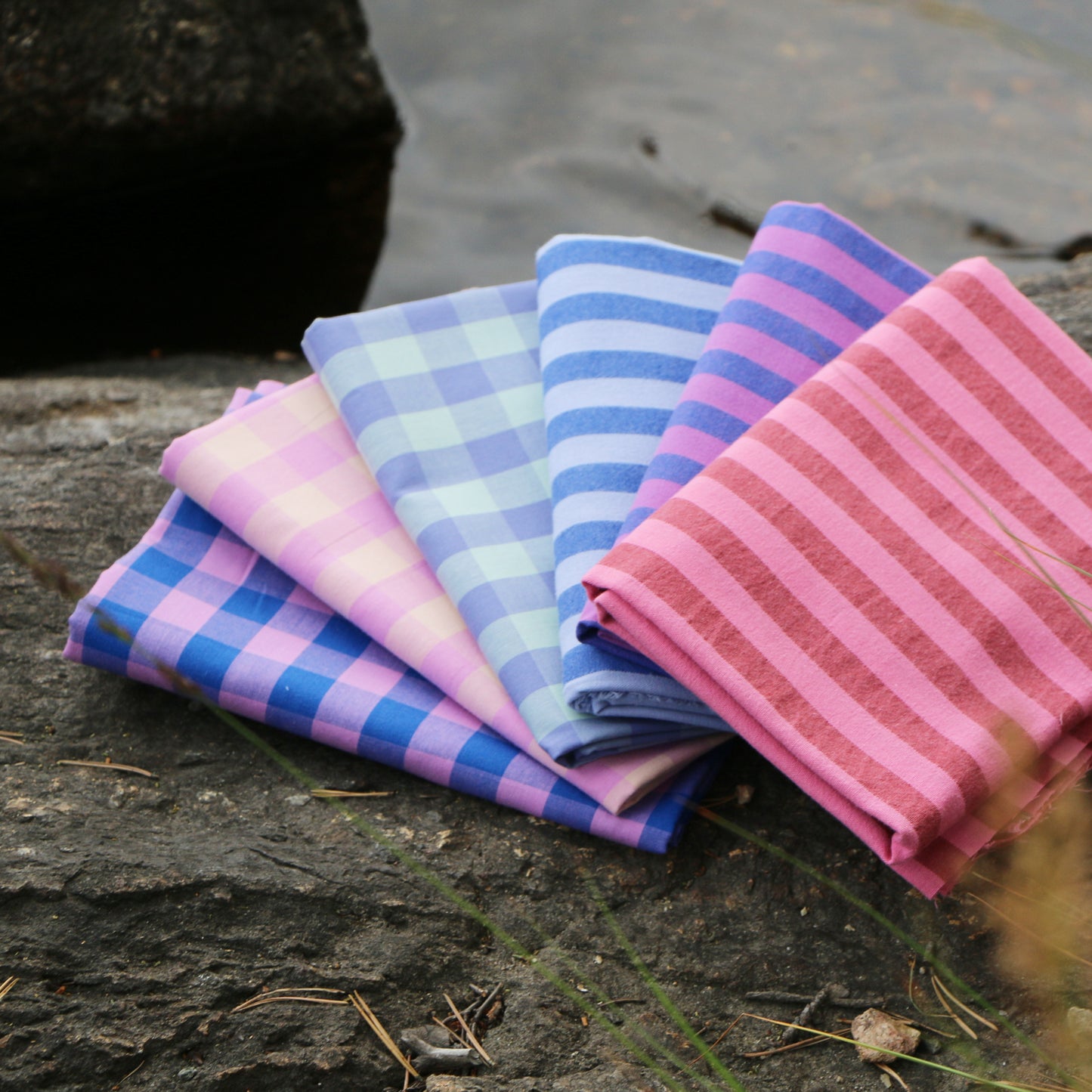 Rutig Vävd Stor 'Dark Blue & Rose'