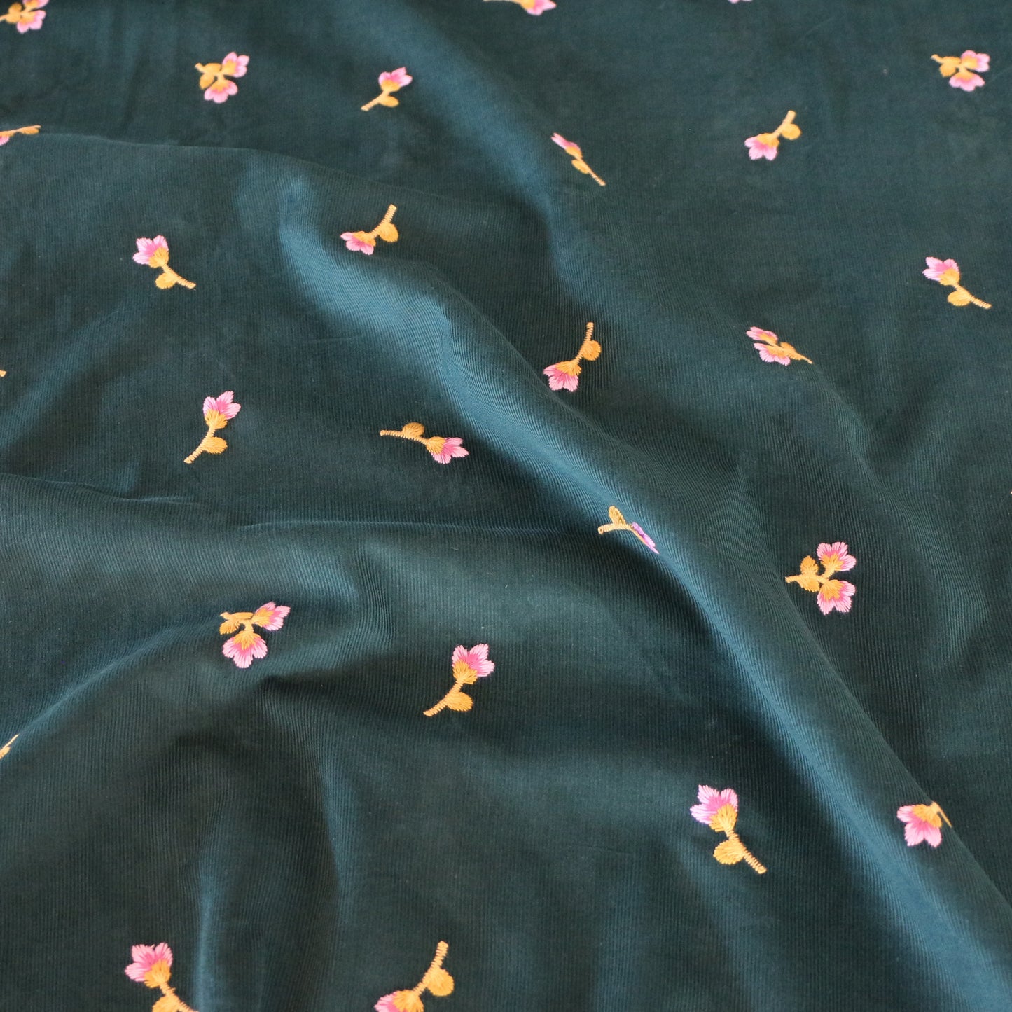 Kordstoff bestickte Blumen 'Emerald Green'